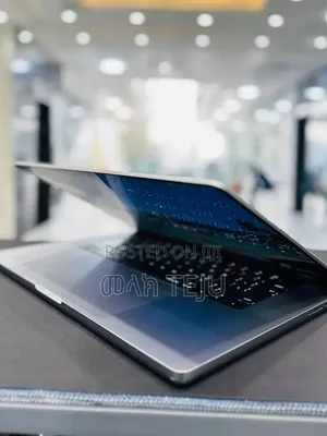 New Laptop Apple MacBook Pro 2021 M1 16GB Apple M1 SSD 512GB