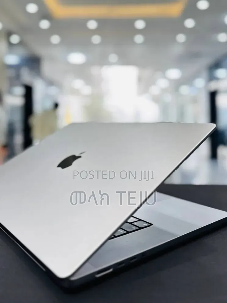 New Laptop Apple MacBook Pro 2021 M1 16GB Apple M1 SSD 512GB