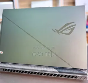 New Laptop Asus ROG Strix G16 16GB Intel Core i9 SSD 1T