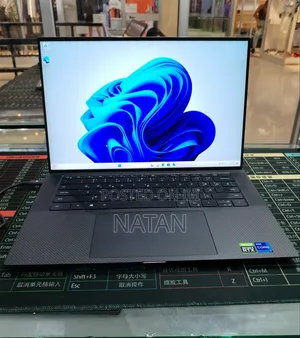 New Laptop Dell Precision 5680 16GB Intel Core i7 SSD 512GB