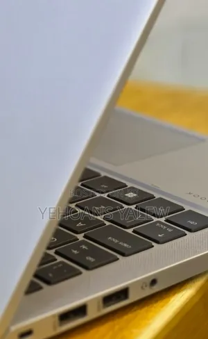New Laptop HP EliteBook 830 G8 16GB Intel Core i5 SSD 1T