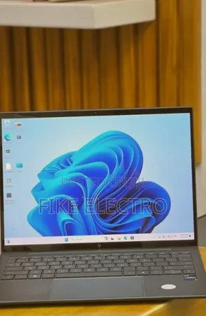 New Laptop HP Dragonfly G3 16GB Intel Core i7 SSD 512GB