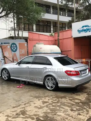 Mercedes-Benz E200 2013 Silver