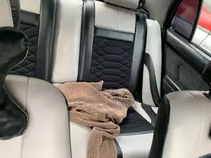 Mercedes-Benz E200 2013 Silver