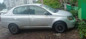 Toyota Platz 2000 Silver