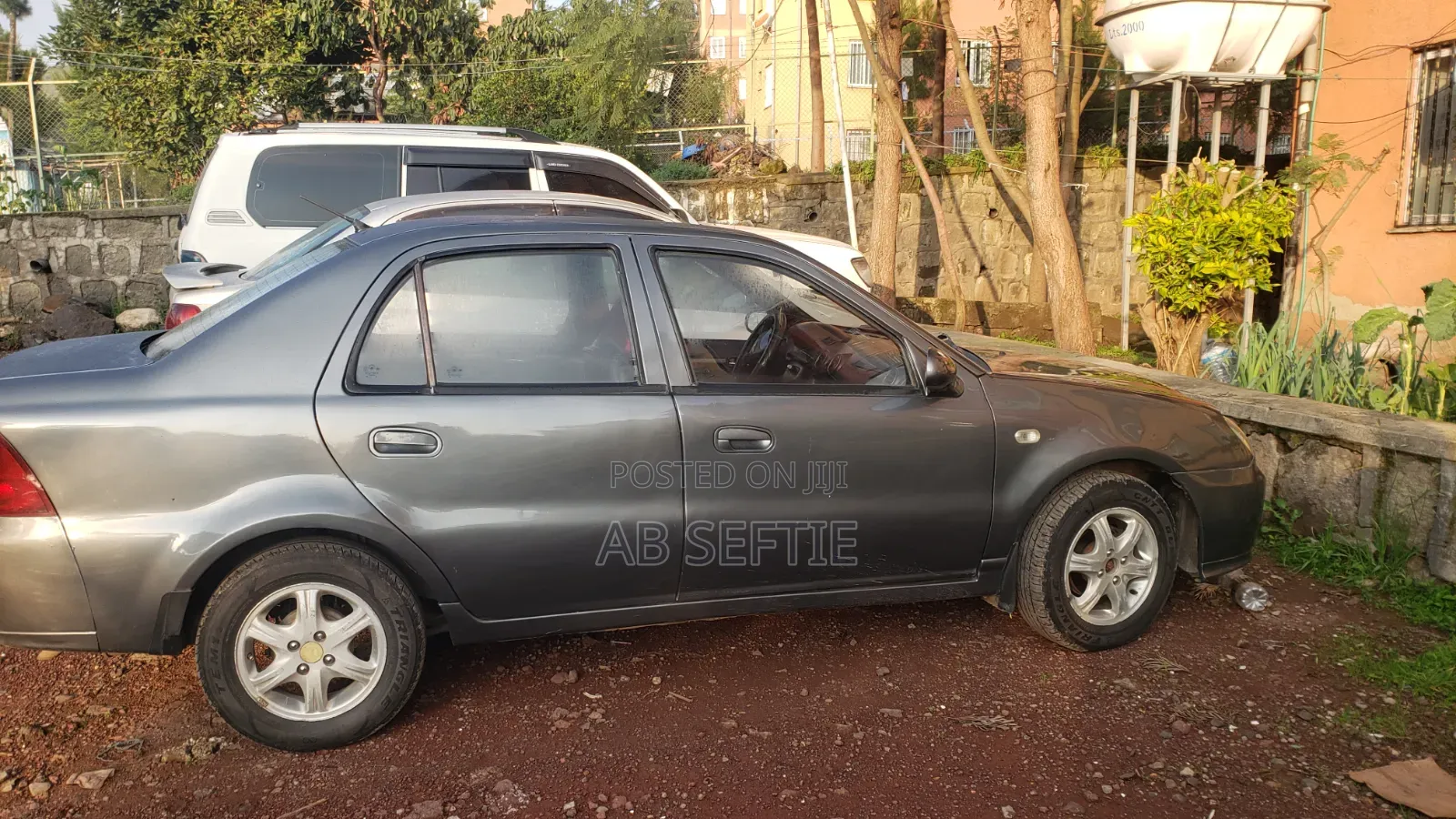 Geely Emgrand EC7 2012