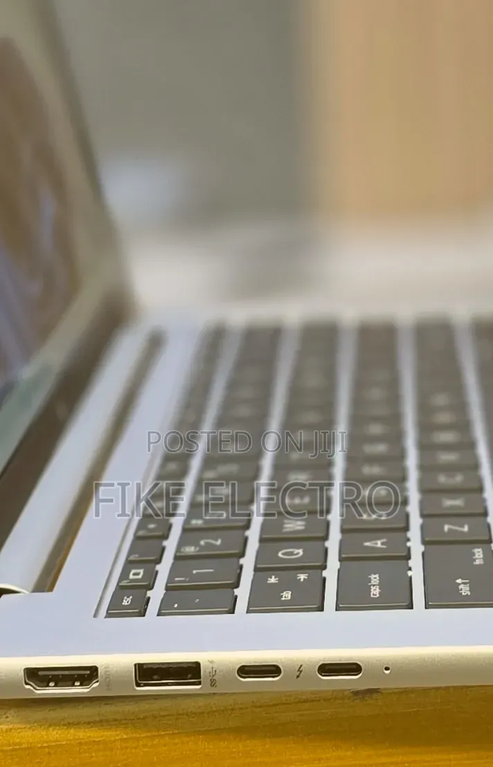 New Laptop HP EliteBook 840 10 16GB Intel Core i7 SSD 512GB