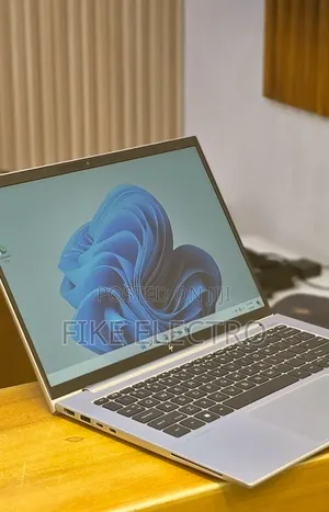 New Laptop HP EliteBook 840 10 16GB Intel Core i7 SSD 512GB