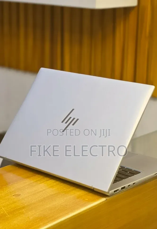 New Laptop HP EliteBook 840 10 16GB Intel Core i7 SSD 512GB