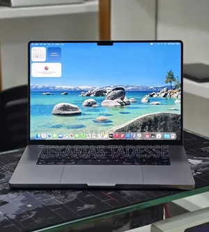 New Laptop Apple MacBook Pro 2022 M2 16GB Apple M2 SSD 512GB