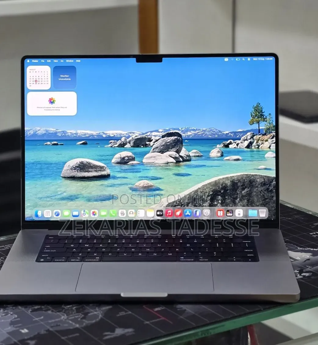 New Laptop Apple MacBook Pro 2022 M2 16GB Apple M2 SSD 512GB