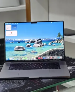 New Laptop Apple MacBook Pro 2022 M2 16GB Apple M2 SSD 512GB