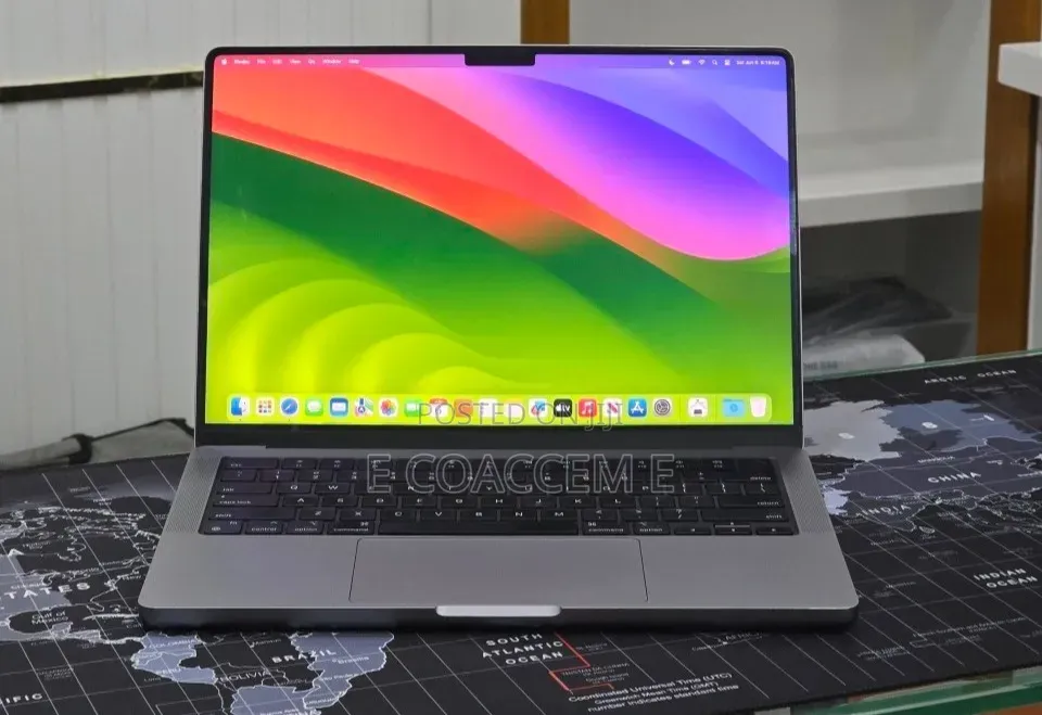 New Laptop Apple MacBook 8GB SSD 512GB
