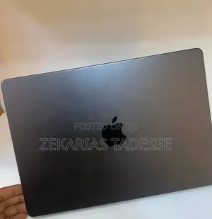 New Laptop Apple MacBook Pro 2024 M4 16GB Apple M4 Pro SSD 512GB