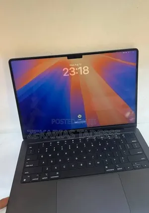 New Laptop Apple MacBook Pro 2024 M4 16GB Apple M4 Pro SSD 512GB