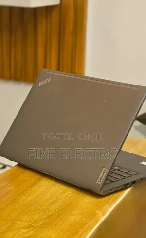 New Laptop Lenovo ThinkPad T14s Gen 2 16GB Intel Core i7 SSD 512GB