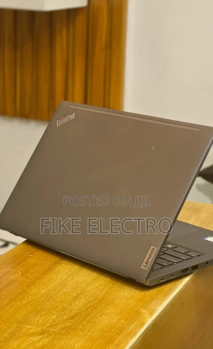 New Laptop Lenovo ThinkPad T14s Gen 2 16GB Intel Core i7 SSD 512GB