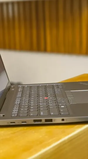 New Laptop Lenovo ThinkPad T14s Gen 2 16GB Intel Core i7 SSD 512GB
