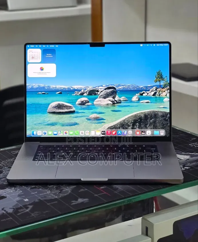 New Laptop Apple MacBook Pro 2023 M2 16GB Apple M2 SSD 512GB