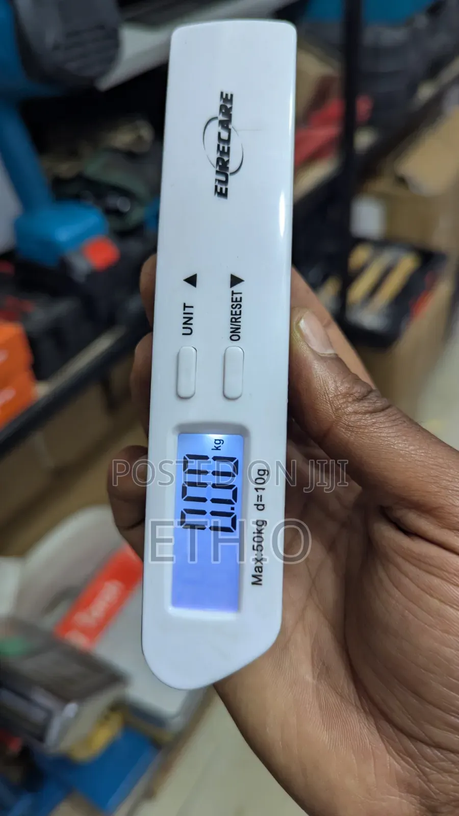 Digital Hanging Luggage Scale
(የሻንጣ ሚዛን)