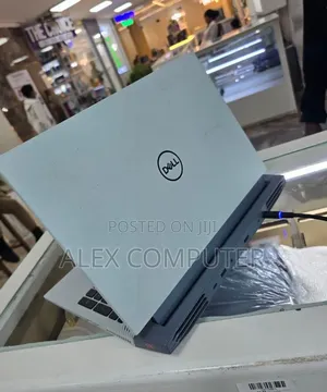New Laptop Dell G15 5515 16GB Intel Core i7 SSD 512GB