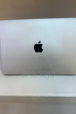 New Laptop Apple MacBook Pro 2023 M3 8GB Apple M3 SSD 512GB
