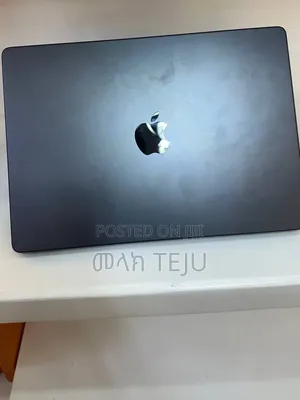 New Laptop Apple MacBook Pro 2025 M5 16GB Apple M5 SSD 512GB