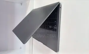 New Laptop Apple MacBook Pro 2020 M1 8GB Apple M1 Pro SSD 256GB