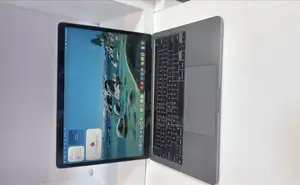 New Laptop Apple MacBook Pro 2020 M1 8GB Apple M1 Pro SSD 256GB