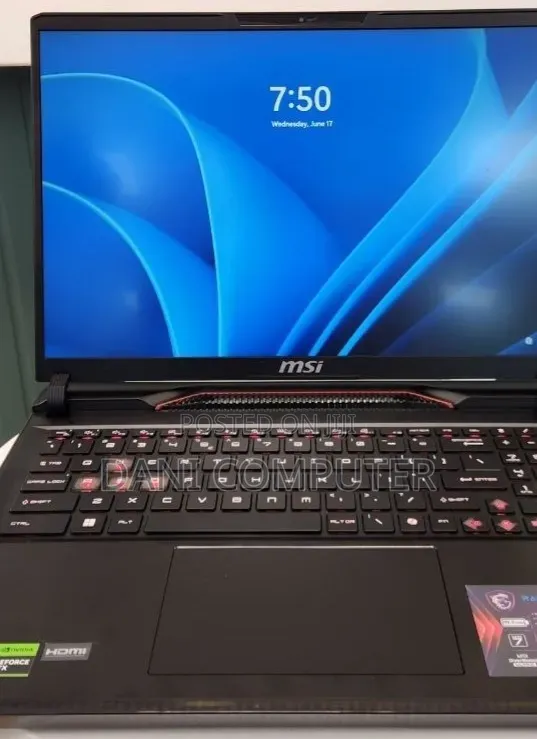 New Laptop MSI Raider GE68HX 13VI-202US 16GB Intel Core i9 SSD 1T
