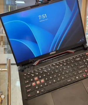 New Laptop MSI Raider GE68HX 13VI-202US 16GB Intel Core i9 SSD 1T