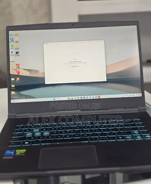 New Laptop MSI 16GB Intel Core i5 SSD 1T