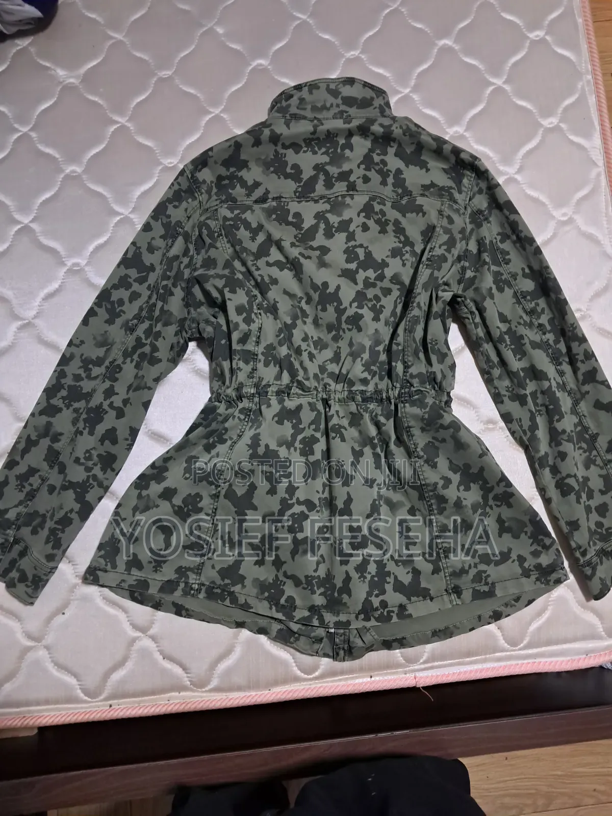 ባጣዳፊ የሚሸጥ! አዲስ Unisex የሬንጀር ጃኬት (ከጀርመን የመጣ)