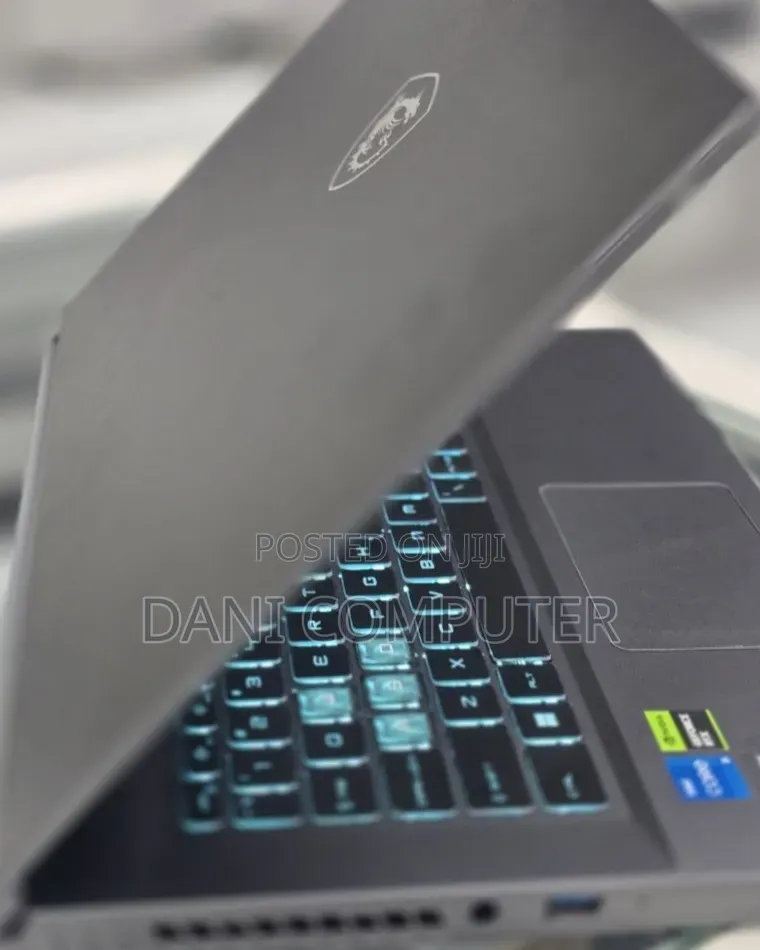 New Laptop MSI GF65 Thin 10UE 16GB Intel Core i5 SSD 1T