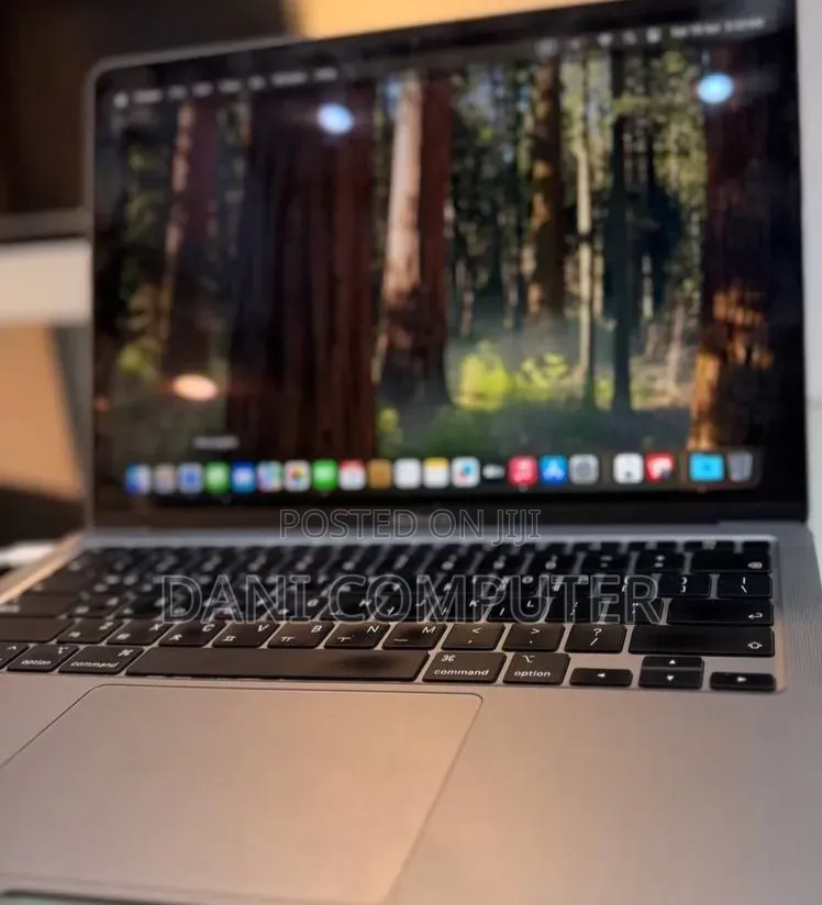 New Laptop Apple MacBook Air 2020 M1 8GB Apple M1 SSD 256GB