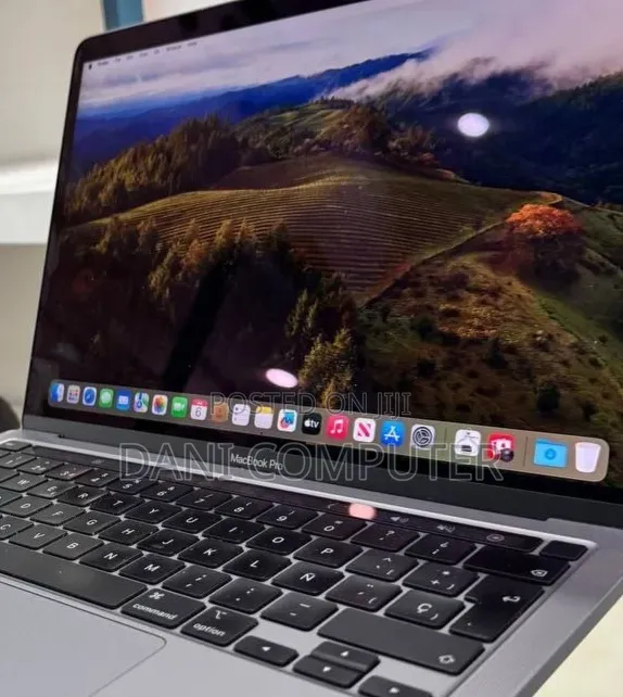 New Laptop Apple MacBook Air 2020 M1 8GB Apple M1 SSD 256GB