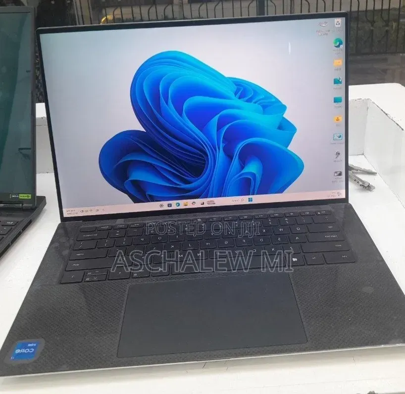 New Laptop Dell XPS 15 16GB Intel Core i7 SSD 512GB