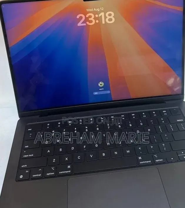 New Laptop Apple MacBook Pro 2024 M4 16GB Intel Core i7 SSD 512GB