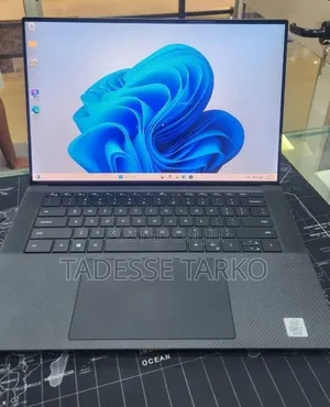 New Laptop Dell XPS 15 9500 16GB Intel Core i7 SSD 512GB