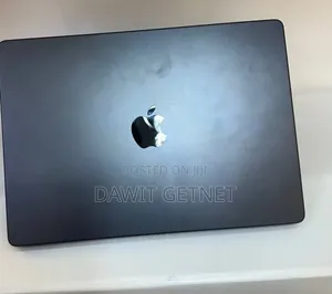 New Laptop Apple MacBook Pro 2024 M4 16GB Apple M4 SSD 512GB