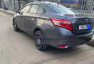 Toyota Yaris 2014 Gray