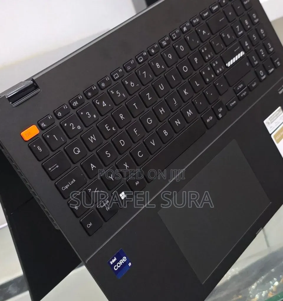 New Laptop Asus Vivobook 16 16GB Intel Core i9 SSD 1T
