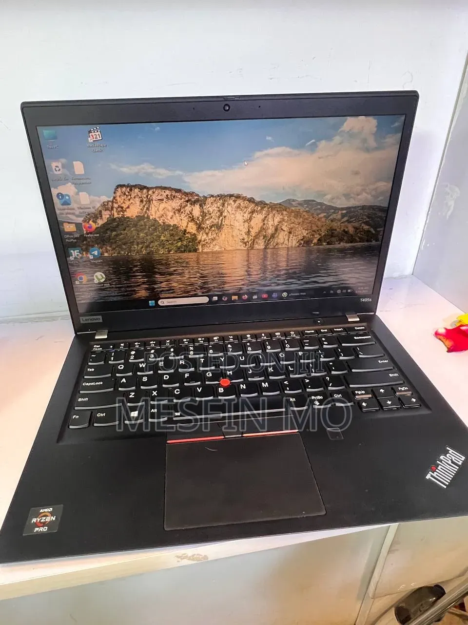 New Laptop Lenovo ThinkPad t495s 16GB AMD Ryzen 7 SSD 512GB