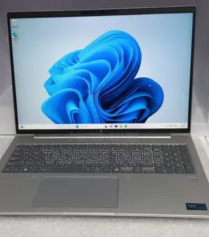New Laptop HP EliteBook 660 G11 16GB Intel Core Ultra 7 SSD 512GB