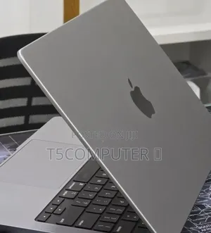 New Laptop Apple MacBook Pro 2023 M3 8GB Apple M3 SSD 512GB