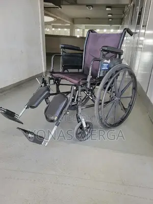 Wheelchair -Lightweight令領seat Extension That Easily Adjusts Seat