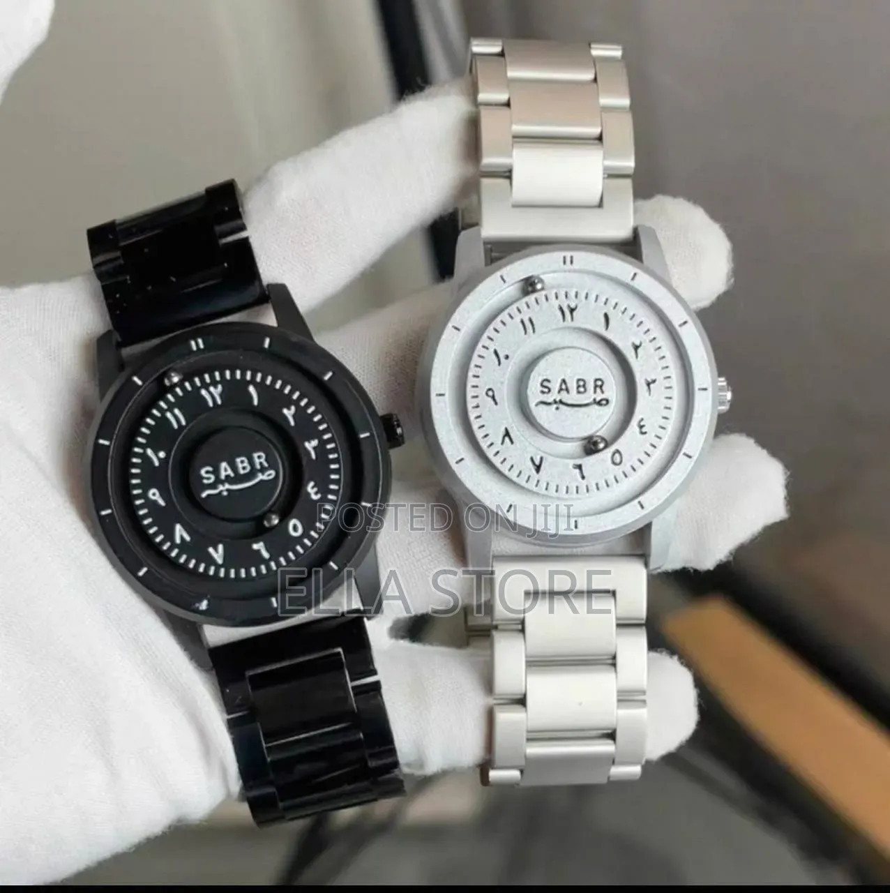SABR Magnetic Watch