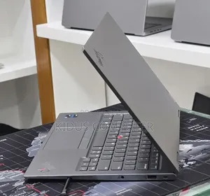 New Laptop Lenovo ThinkPad X1 Yoga 16GB Intel Core i5 SSD 512GB