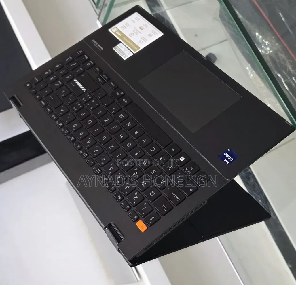 New Laptop Asus Vivobook 16 16GB Intel Core i9 SSD 1T