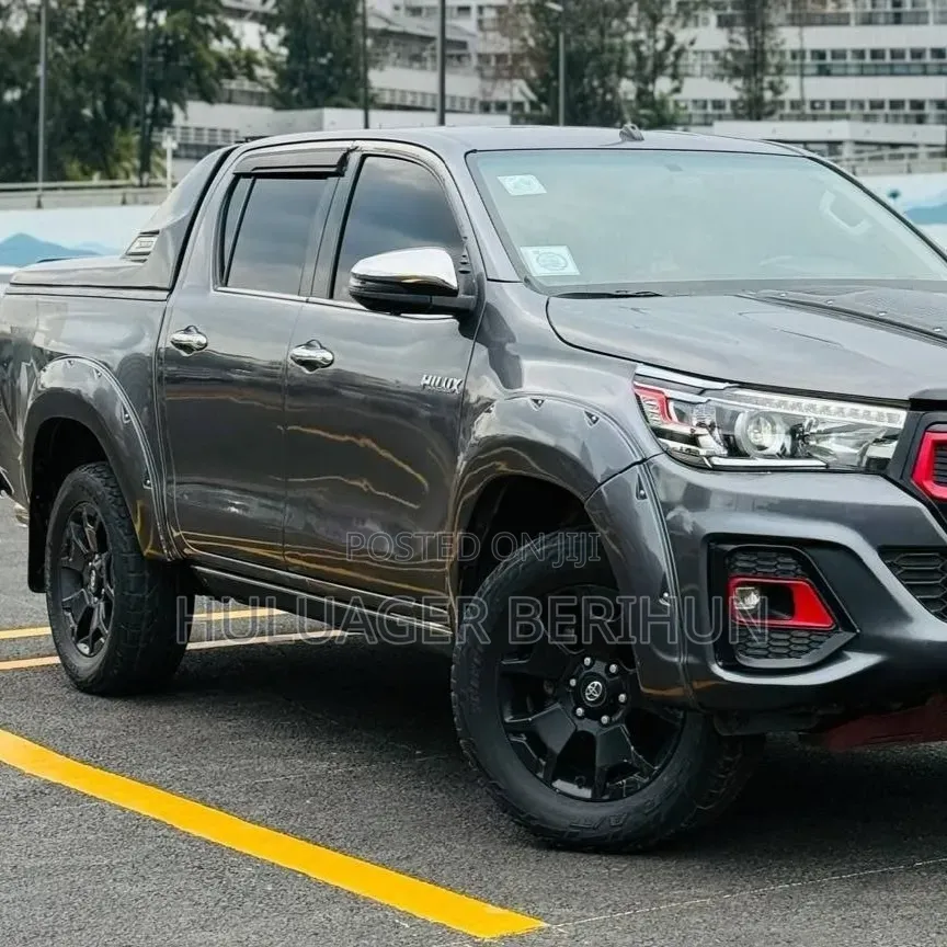Toyota Hilux 2019 Black